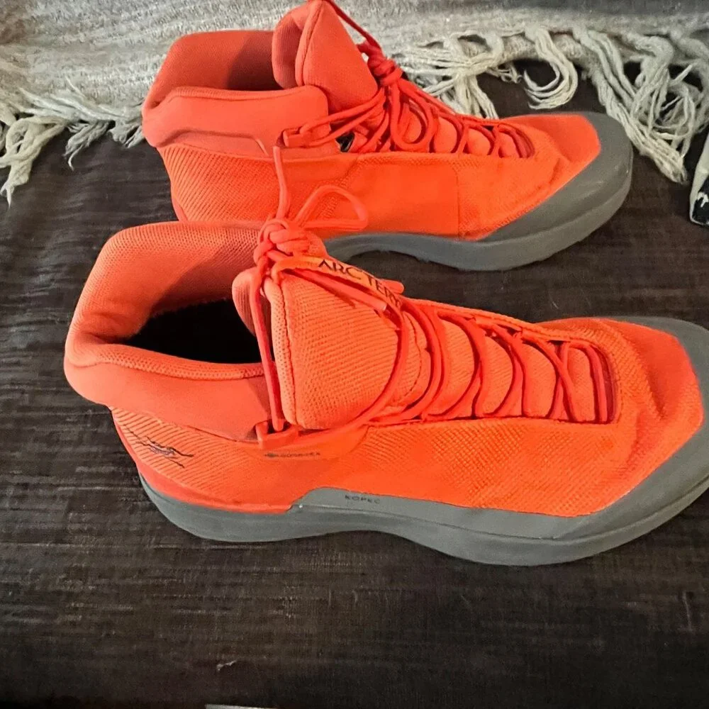 ARC'TERYX ‎ Men's Kopec Mid GTX Boot in Orange Size 8